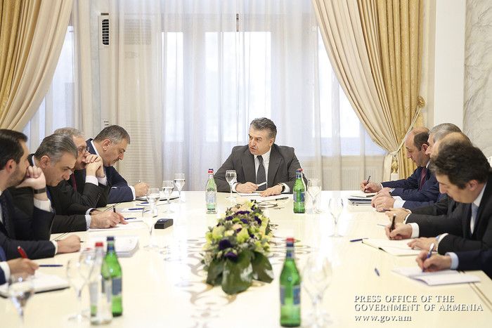 Կառավարությունում քննարկվել են ներդրումային ծրագրերի իրականացմանն ուղղված քայլերը