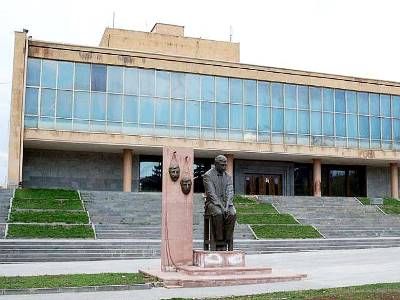 «Պարտադիր թատրոն կերթաք»