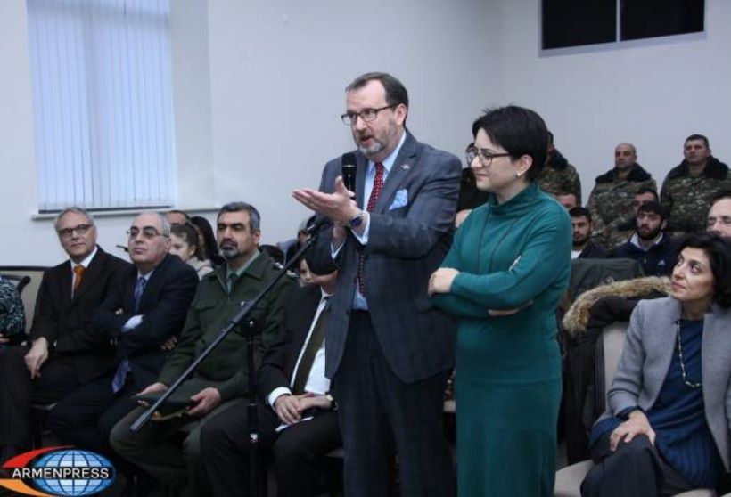 ԱՄՆ դեսպանը կարևոր է համարում ՆԱՏՕ-ի կազմում խաղաղապահ առաքելություն իրականացնող հայ զինծառայողների ներդրումը