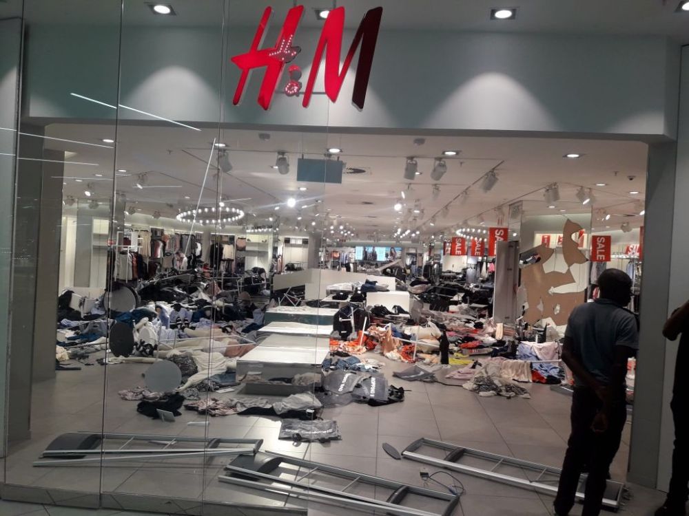 H&M-ը փակել է ՀԱՀ-ում գործող իր բոլոր խանութները