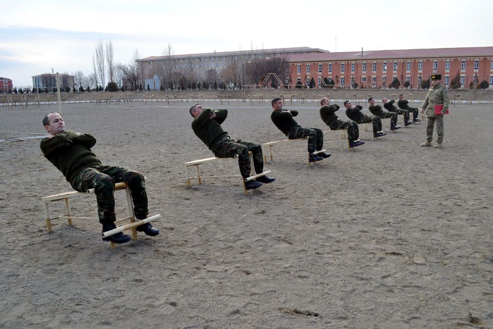 Նախիջևանում ադրբեջանցի զինծառայողներին ծանոթացրել են նոր զինտեխնիկայի հետ