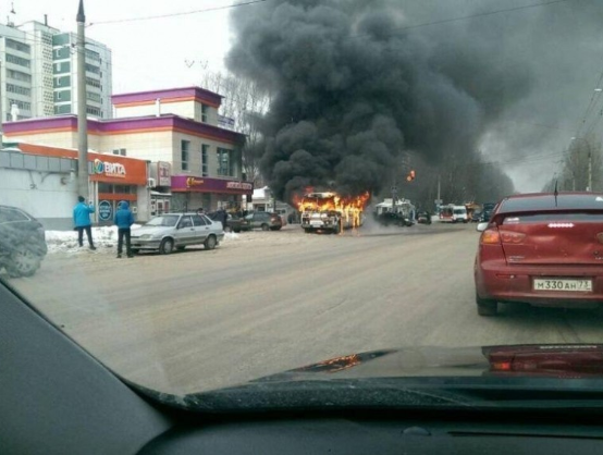 Ուլյանովսկում ուղևորներով լի ավտոբուս է այրվել