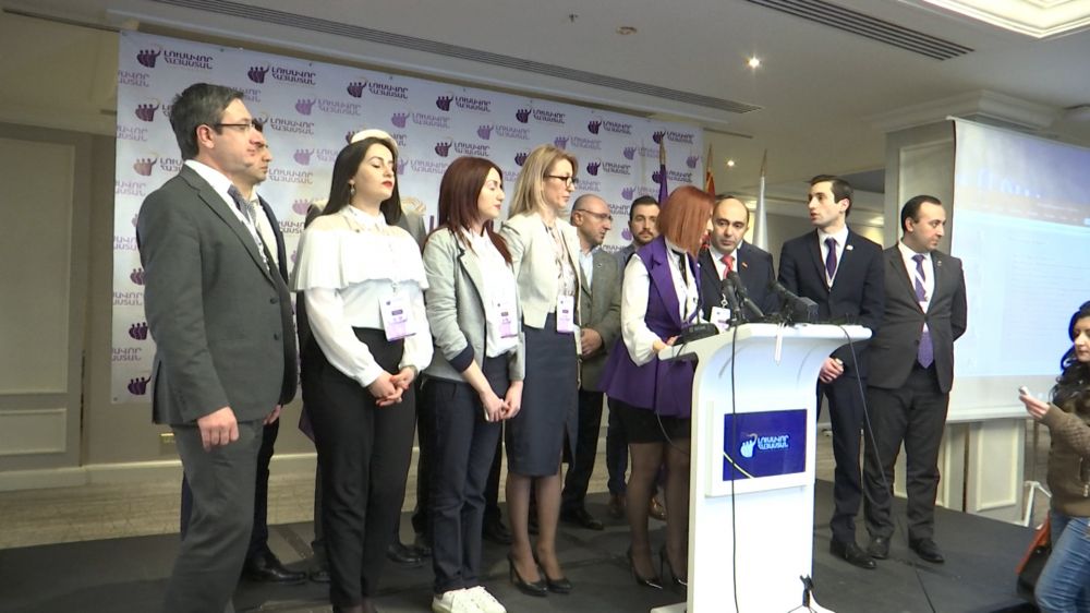 Էդմոն Մարուքյանն ընտրվել է «Լուսավոր Հայաստան» կուսակցության նախագահ