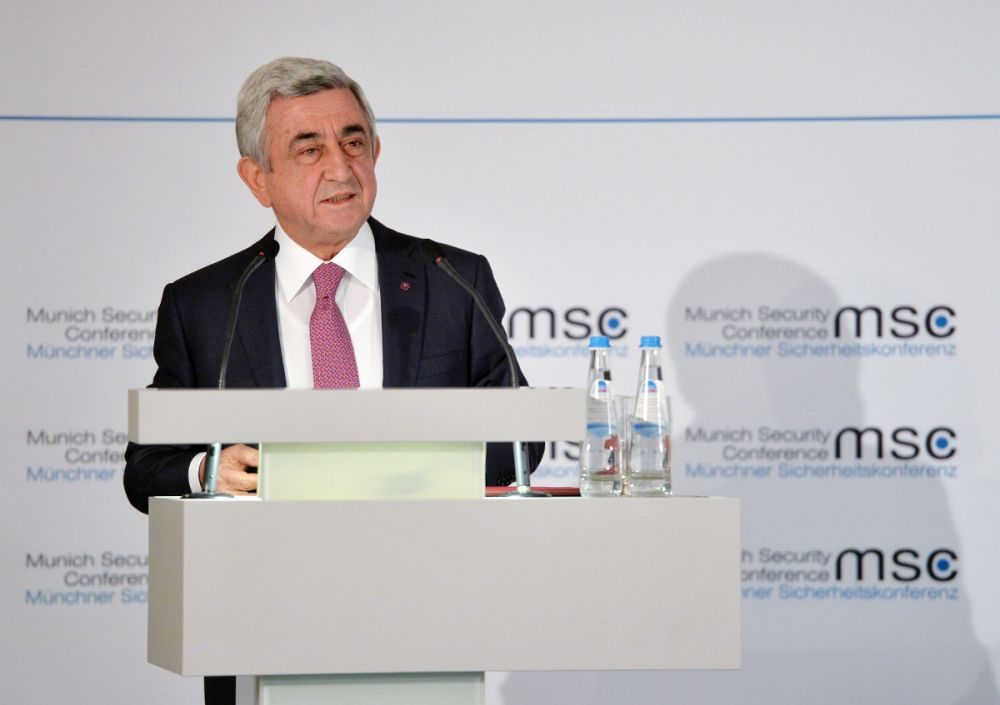 Սերժ Սարգսյանն ադրբեջանցի պատվիրակին հիշեցրել է, թե որքան կարճ է այդ ժողովրդի պատմությունը և որքան երկար Երևանինը