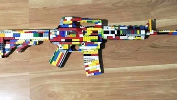 ԱՄՆ-ում դպրոցականին ձերբակալել են Lego-ից հավաքած ինքնաձիգի պատճառով