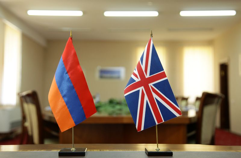 Վիգեն Սարգսյանը Միացյալ Թագավորության դեսպանի հետ քննարկել է պաշտպանության ոլորտի հարցեր