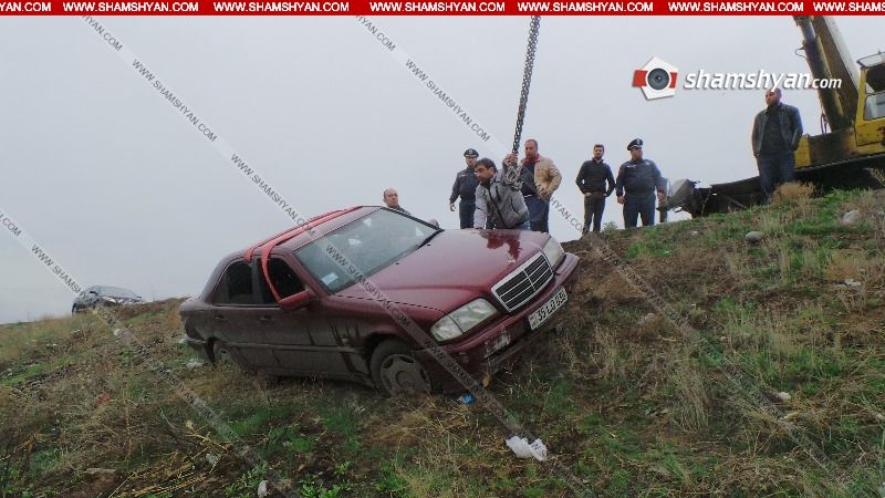 Մեքենան բախվել է բետոնե արգելապատնեշի սյանը և  հայտնվել ձորակում