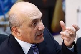 «Փոխանակ սեփական կեղտաջրերը մաքրեն, սահմանափակում են ԶԼՄ-ների աշխատանքը». Աշոտ Մելիքյան