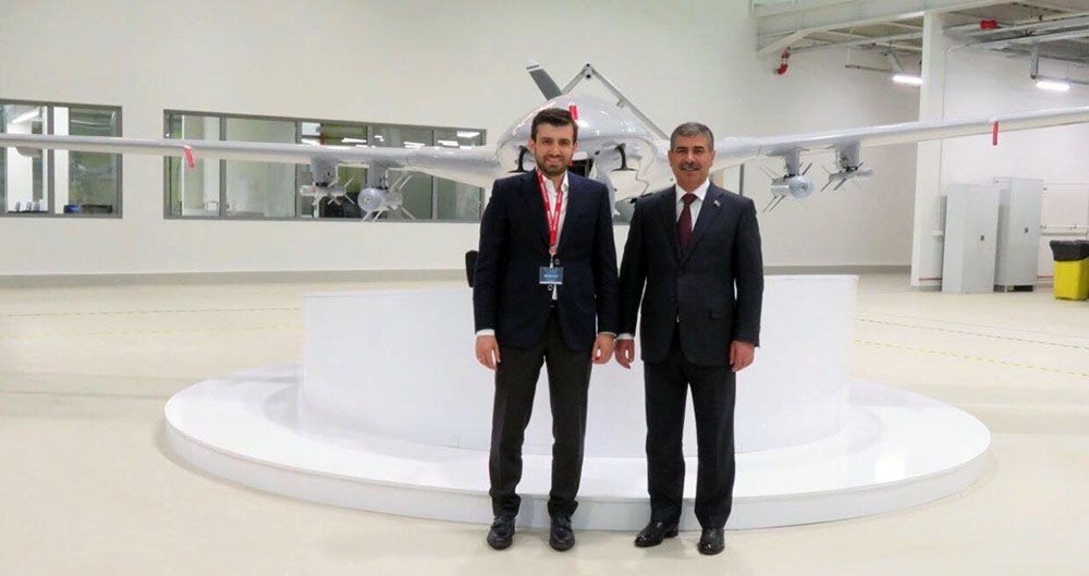 Ադրբեջանի ՊՆ ղեկավարն այցելել է Թուրքիայի ԱԹՍ-ներ արտադրող ընկերություն