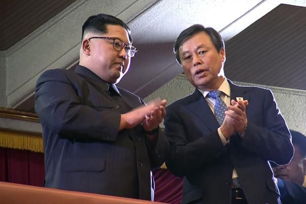 Հս. Կորեայի ղեկավարը կնոջ հետ ներկա է գտնվել հարավկորեական փոփ խմբի համերգին