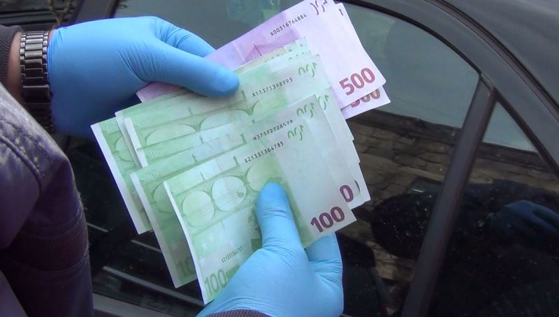 2000 եվրո էր շորթել ու բռնվել