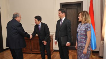 Արմեն Սարգսյանն ընդունել է ֆրանսիացի պատգամավոր Օլիվիե Կադիքին
