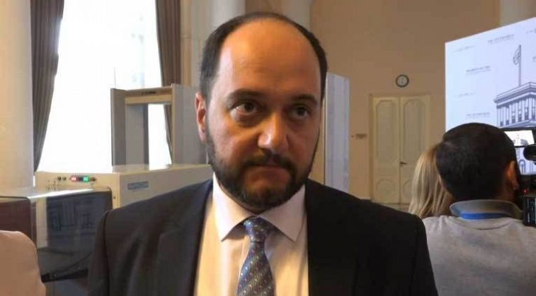 Պայքարելու ենք ավարտական աշխատանքների վաճառքի դեմ. ԿԳ նախարար