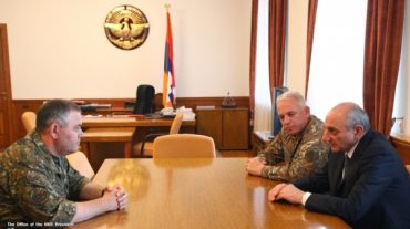 Բակո Սահակյանն ու Արտակ Դավթյանը քննարկել են բանակաշինության վերաբերյալ հարցեր