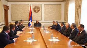 Բակո Սահակյանը խորհրդարանական ուժերի հետ քննարկել է ներքաղաքական հարցեր