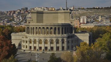 Խորովածի ծուխն Օպերայի շենք է բերել ԱԻՆ 6 մարտական հաշվարկ