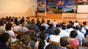 Բակո Սահակյանը ներկայացրել է Ասկերանի շրջանի վարչակազմի նոր ղեկավարին