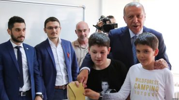 Թուրքիայում ընտրատեղամասերը փակվեցին