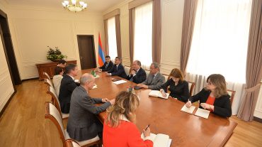 Նախագահն ընդունել է Հայաստանում Ֆրանսիայի դեսպանին և Հայաստանում ֆրանսիական համալսարանի ռեկտորին