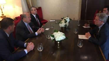 Նախագահը հանդիպել է Կոնգրեսի հայկական հարցերով հանձնախմբի անդամների հետ