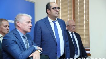 Հրաչյա Ռոստոմյանն աշխատանքային այց է կատարել ռուս-հայկական մարդասիրական արձագանքման կենտրոն