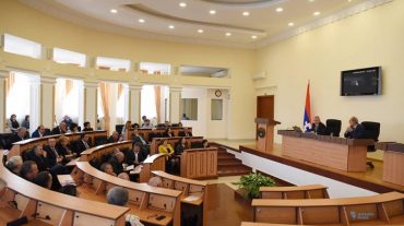 Արցախի ԱԺ-ում արտահերթ նիստ է հրավիրվել՝ Ստեփանակերտի միջադեպին լուծում տալու նպատակով