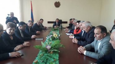 Գեղարքունիքի նորանշանակ մարզպետը ճանաչողական հանդիպում է ունեցել մարզպետարանի աշխատակազմի հետ