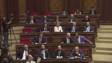 ԱԺ-ում քննարկվում է ՀՀ կառավարության ծրագիրը