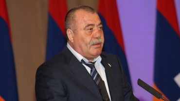 Խուզարկություն է կատարվել Մանվել Գրիգորյանի՝ Արցախում գտնվող առանձնատանը