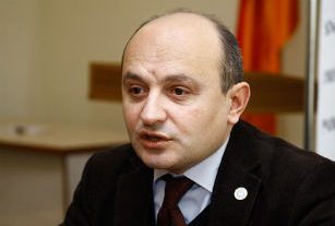 Շոկային էր իմանալը, որ Խաչիկ Ասրյանի կառույցը երկար ժամանակ ծախսել է ռուսական բանտում սպանված Լևոն Հայրապետյանի փողերը. Ստյոպա Սաֆարյան