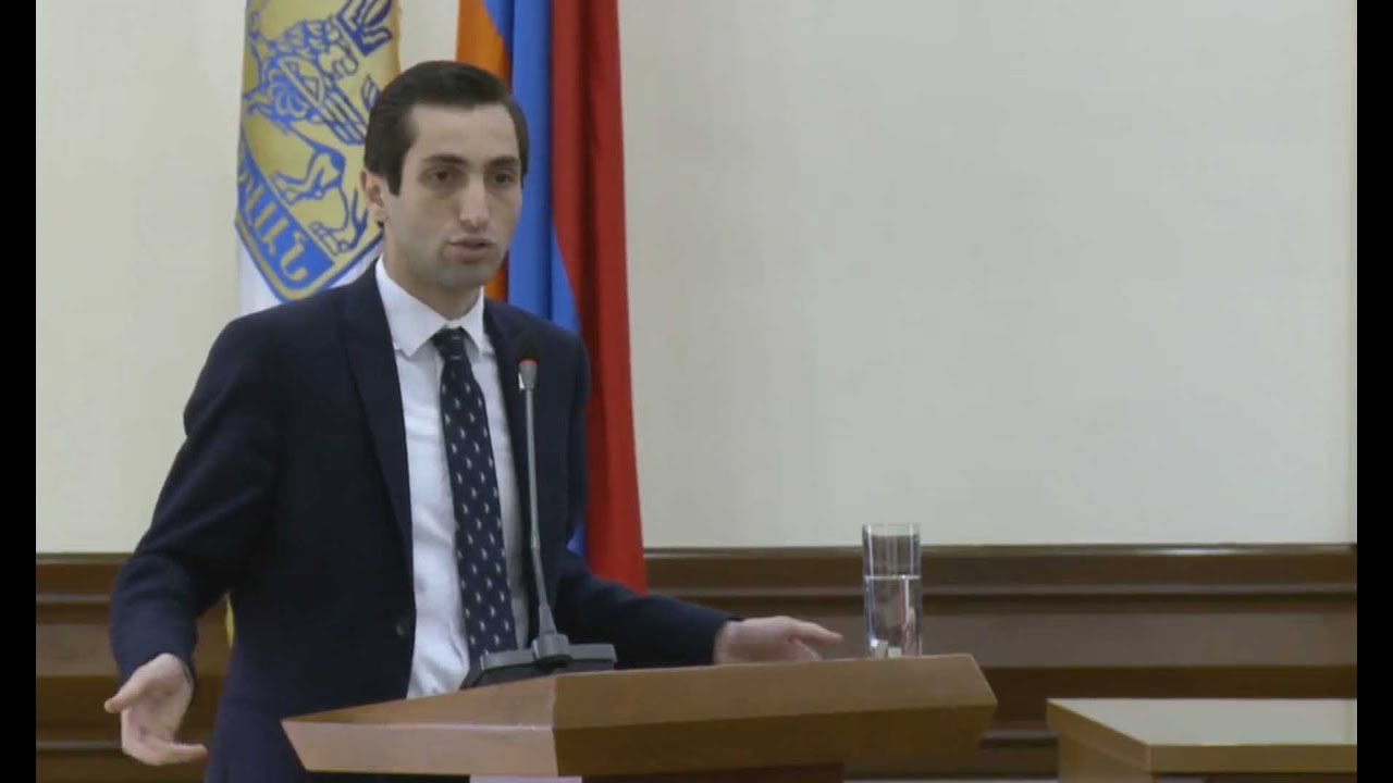 Քաղաքապետի հանդիպումների լուսանկարները բացակայում են. Դավիթ Խաժակյան