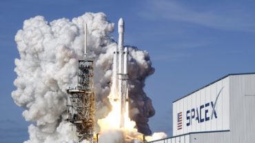 SpaceX-ը հետաձգել է առաջին զբոսաշրջային թռիչքը դեպի Լուսին