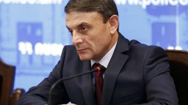 Քաղաքացիների հետ շփումներում լինել բարեկիրթ ու կոռեկտ. Վալերի Օսիպյանը խորհրդակցություն է անցկացրել