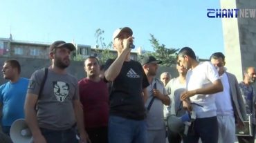 Հանրահավաք ընդդեմ Էջմիածնի քաղաքապետի