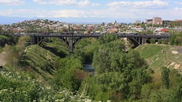 «Հաղթանակ» կամրջից քաղաքացի է նետվել