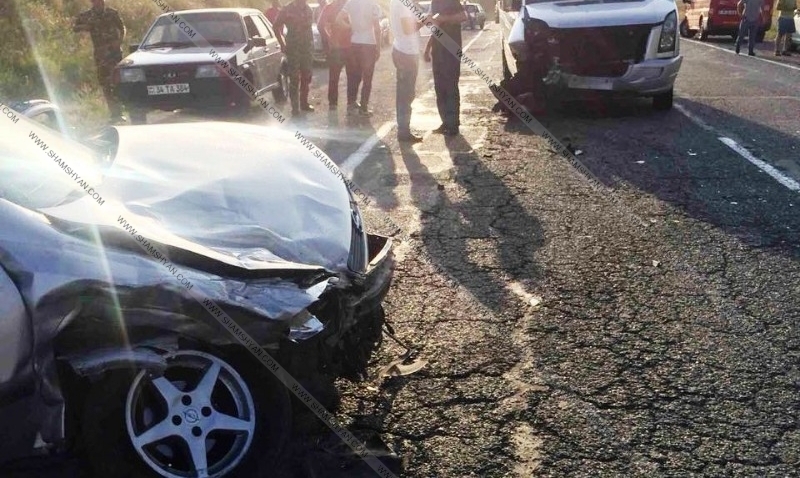 Արարատի մարզում բախվել են «Opel»-ն ու նորակոչիկներ տեղափոխող «Volkswagen»-ը․ կան վիրավորներ