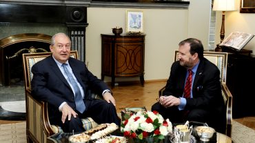 Արմեն Սարգսյանն այցելել է ԱՄՆ դեսպանատուն