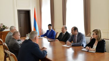 Արմեն Սարգսյանն ընդունել է ռուս գիտնականներին