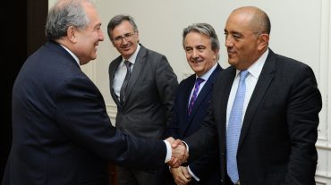 Արմեն Սարգսյանն ընդունել է ՎԶԵԲ-ի պատվիրակությանը