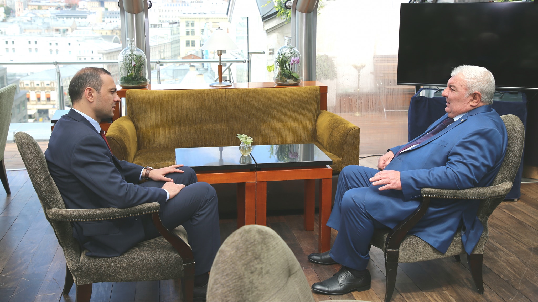 Հանդիպել են ՀՀ անվտանգության խորհրդի քարտուղարն ու ՀԱՊԿ գլխավոր քարտուղարը
