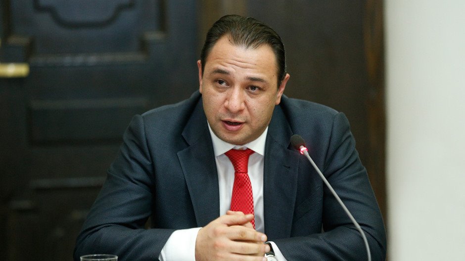 Արա Վարդանյանը նախագահ Արմեն Սարգսյանին է ներկայացրել իր հրաժարականի դիմումը