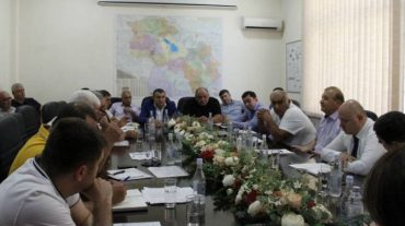 Ջրային կոմիտեի նախագահը ՋՕԸ-ի ղեկավարների հետ քննարկել է հրատապ խնդիրներ