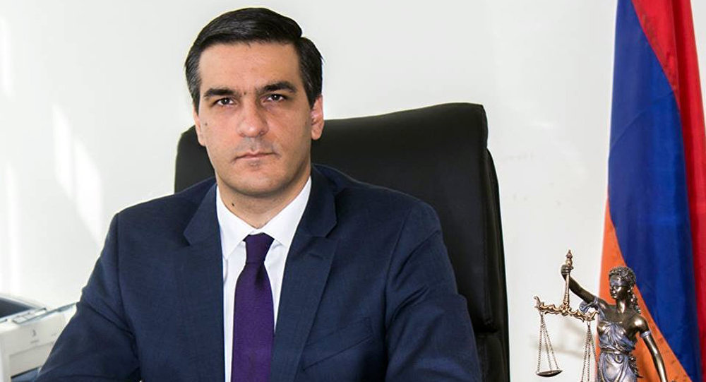 Արման Թաթոյանին մտահոգել են Ամենայն հայոց կաթողիկոսին սպառնալու մասին տեղեկությունները