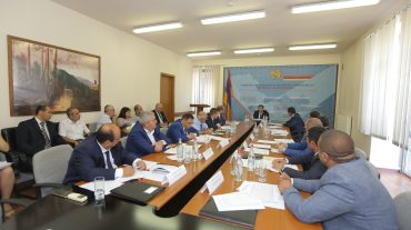 Սուրեն Պապիկյանն աշխատանքային խորհրդակցություն է անցկացրել մարզպետների մասնակցությամբ