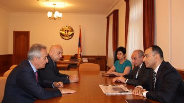 Բակո Սահակյանն ընդունել է ՀԲԸՄ-ի նախագահին և Ամերիկյան համալսարանի փոխնախագահին