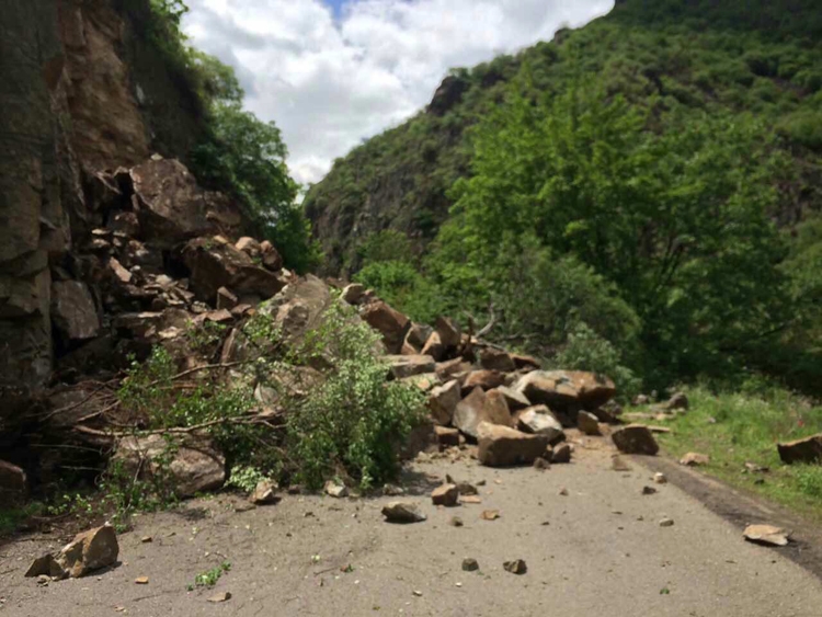 Քարաթափում Գողթ գյուղի վերջնամասում․ Գեղարդի վանք տանող ճանապարհը փակ է