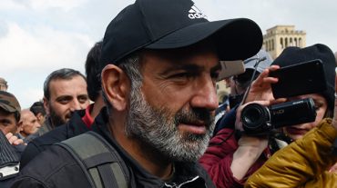 Փաշինյանն առաջարկում է վաղը Հանրապետության հրապարակ գնալ երթով