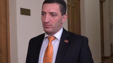 Աղբանոցի մեկօրյա այցը բավարար չէ քաղաքապետ լինելու համար. Գևորգ Պետրոսյանը դժգոհ է Զոհրաբյանի առաջադրումից