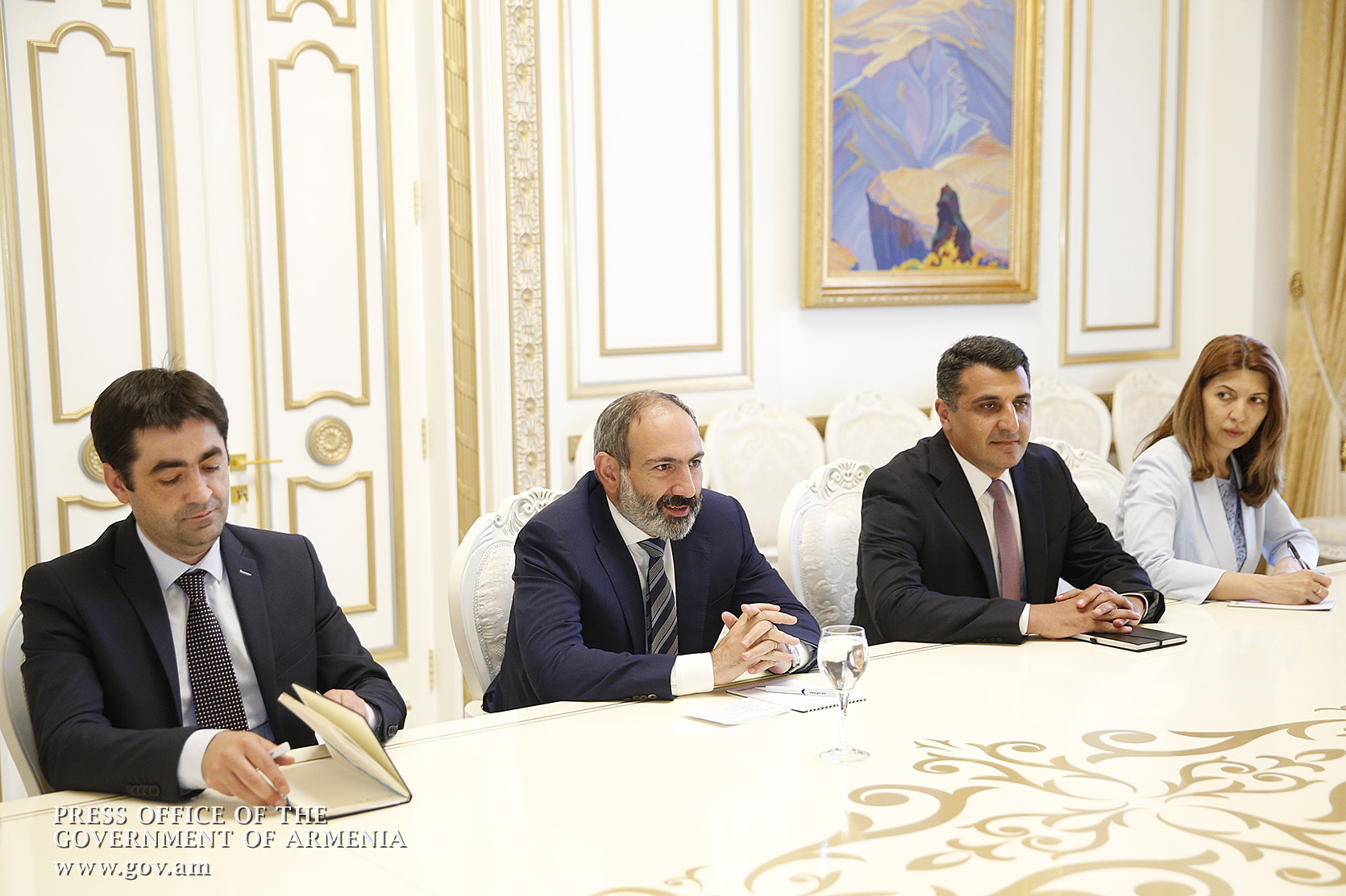 Կոռուպցիոն բնույթի բոլոր խոչընդոտները վերացված են, ուրախ կլինենք ակտիվացնել տնտեսական կապերը․ Փաշինյանը՝ ԱՄԷ դեսպանին