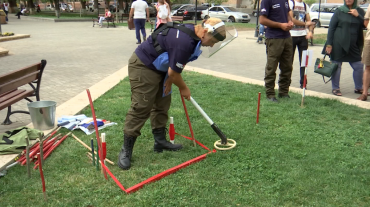 Ինչպես են ականազերծում Արցախը․ սակրավորները ցուցադրական ականազերծում արեցին Երևանում